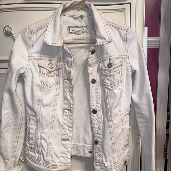 Abercrombie kids creamy jean jacket - Picture 1 of 3